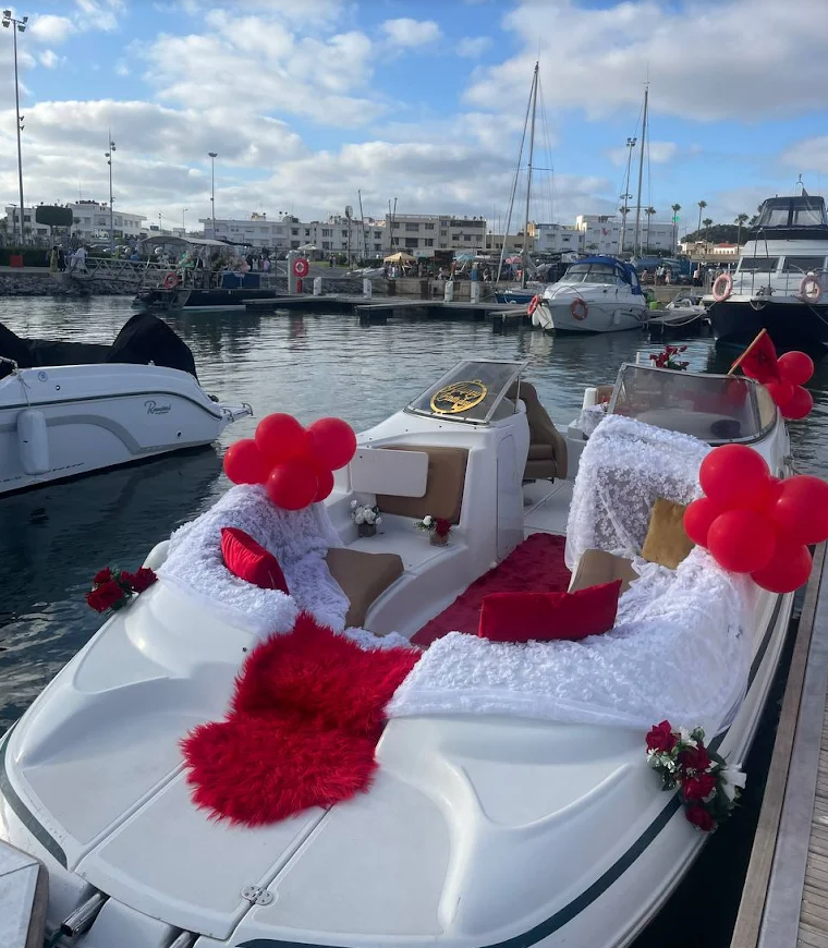 Bateaux à la marina du Bouregreg